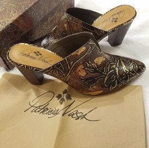 Patricia Nash Ruffina Slip On in Chocolate / Gold